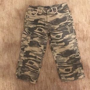 🔥❤️Arizona Jean capris🔥❤️camouflage